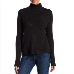BLANK NYC cross-back mock neck sweater, Sz. XS